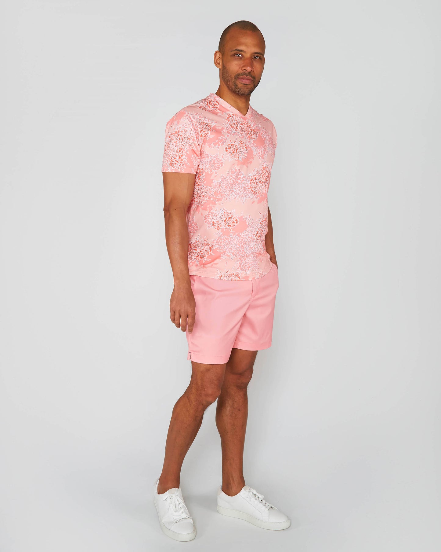 MAZE BOUQUET ISLAND V-NECK TEE - PINK