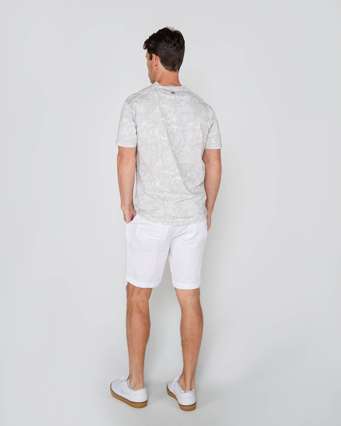 MAZE PAISLEY ROMANCE V-NECK TEE - IVORY