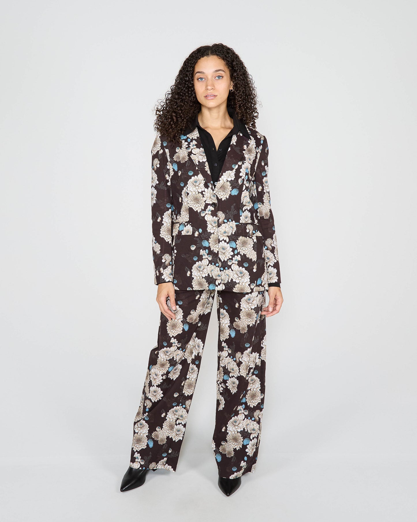 JANE SERIOUS FLORAL TAILORED BLAZER - BLACK