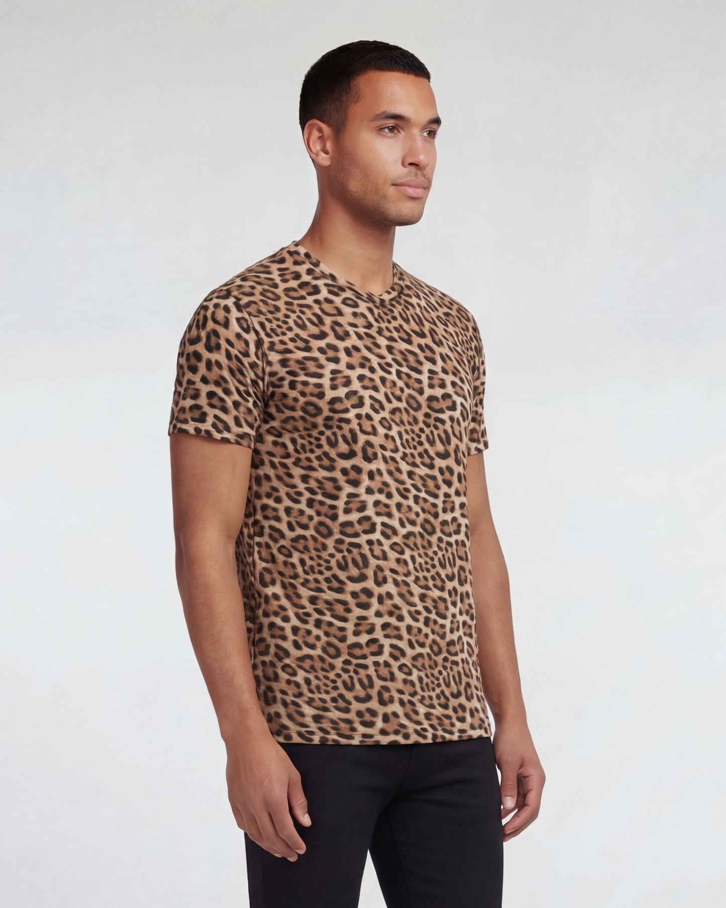 VICTOR LEOPARD BROWN MENS WOOL VNECK TEE
