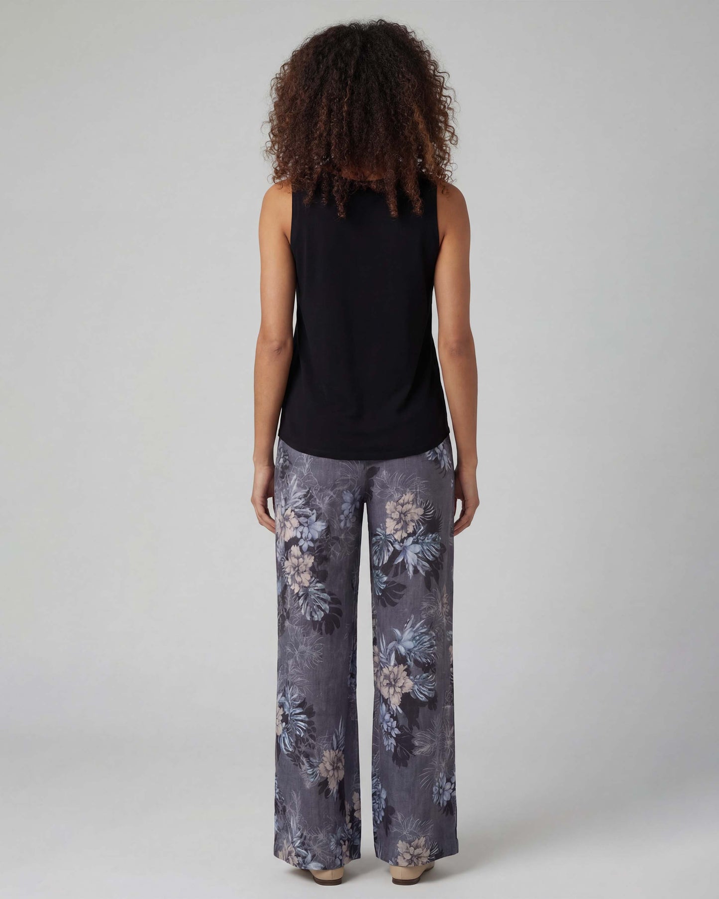 LILLIAN EXOTIC FLORAL BLACK WOMENS WIDE-LEG PANT