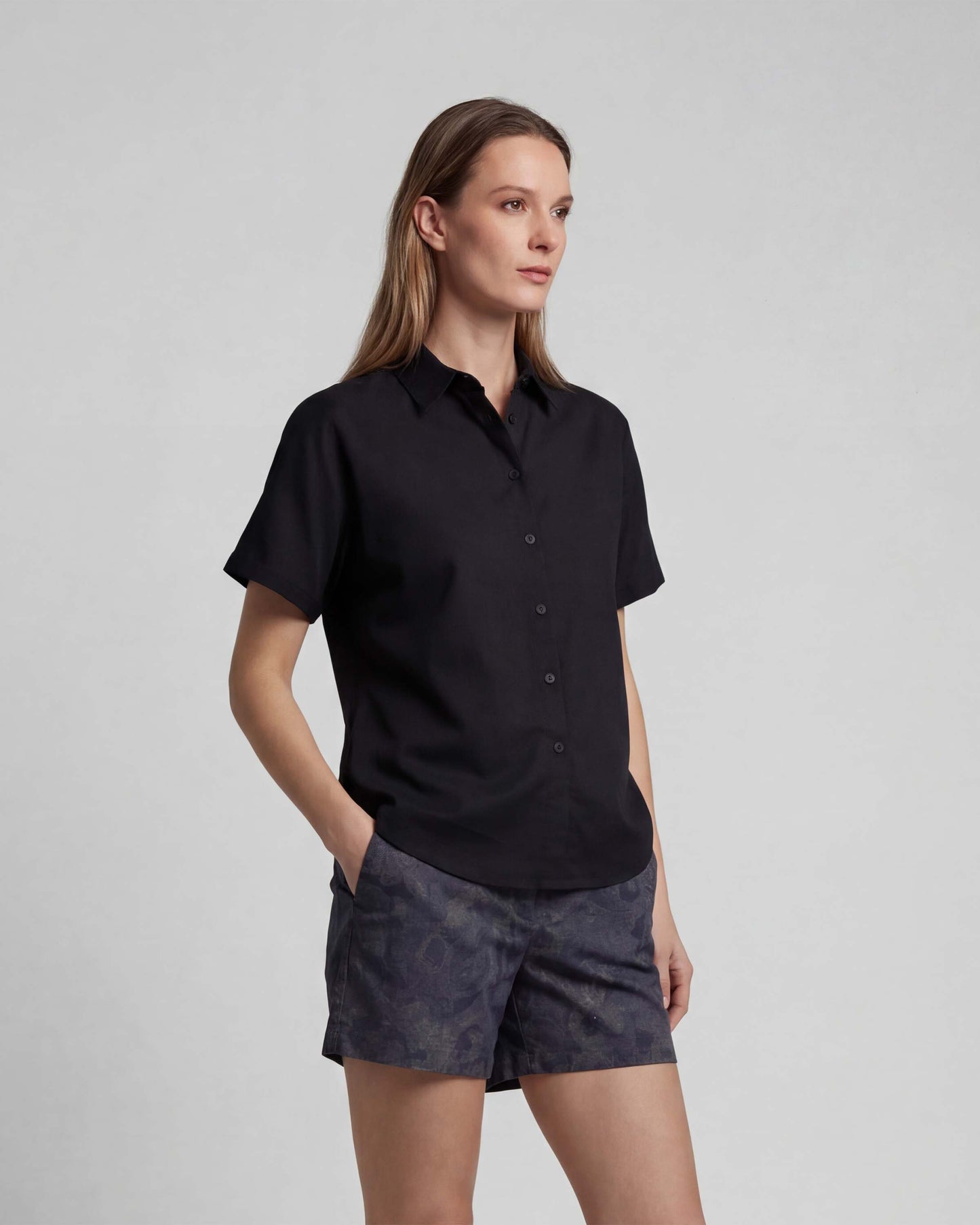 LARA BLACK WOMENS LINEN SHIRT