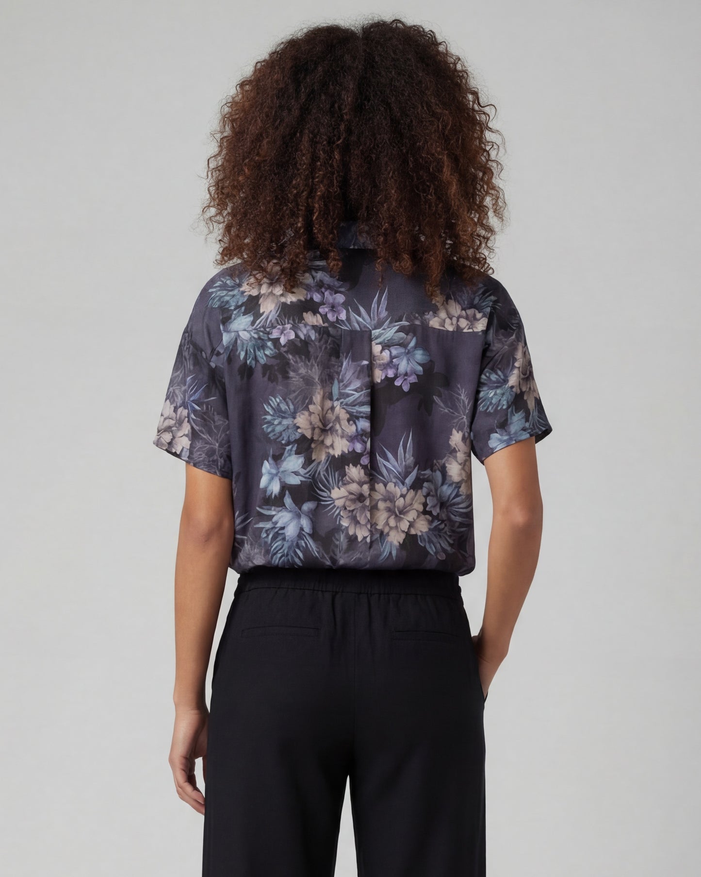 LARA EXOTIC FLORAL BLACK WOMEN'S RELAXED LINEN SHIRT