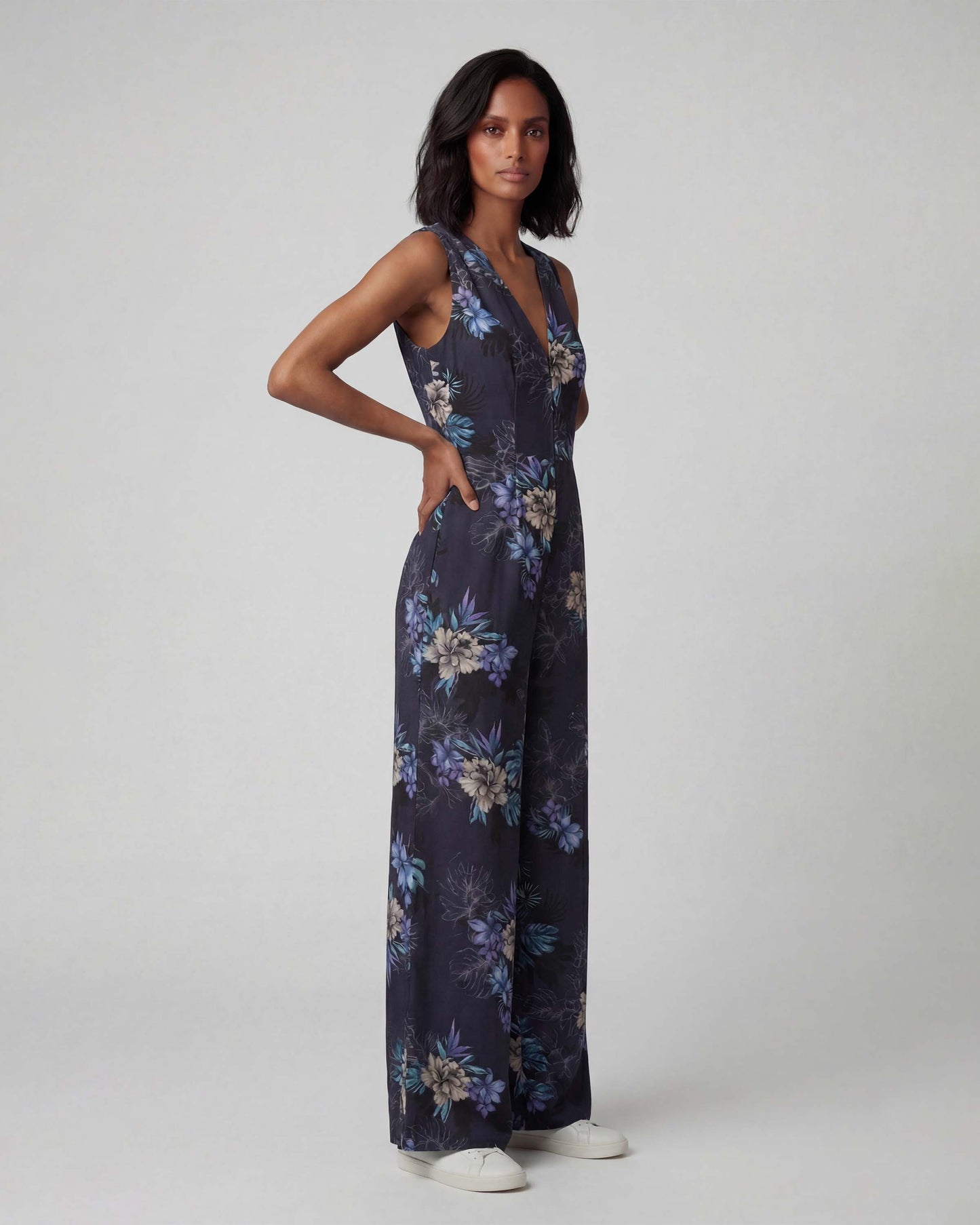 JENNY EXOTIC FLORAL BLACK WOMENS TAILORED JUMPSUIT