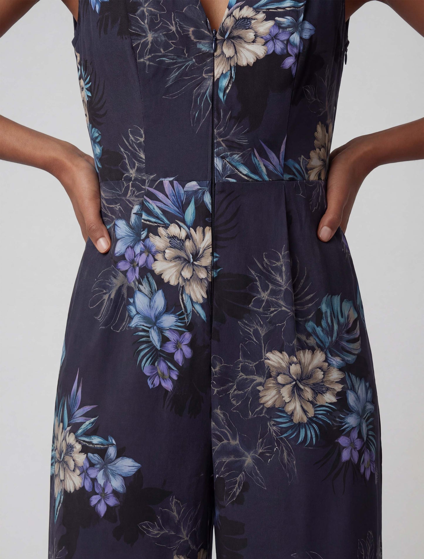 JENNY EXOTIC FLORAL BLACK WOMENS TAILORED JUMPSUIT