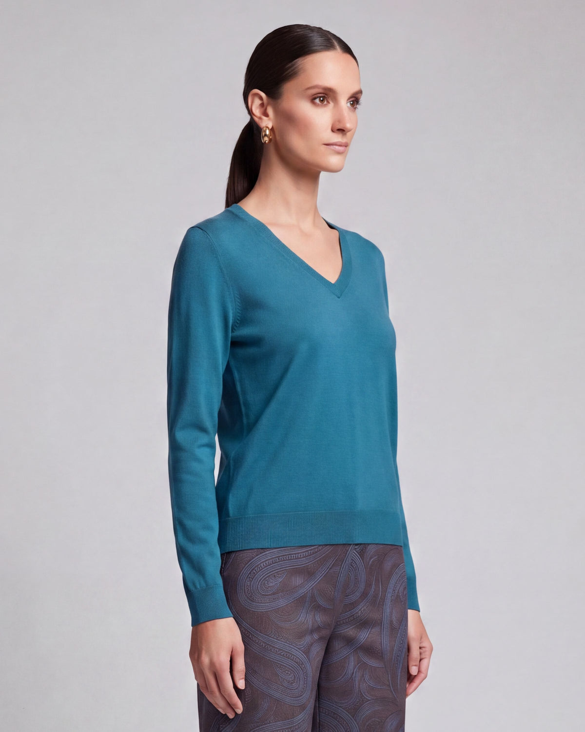 SASHA LEGION WOMEN'S MERINO SILK CASHMERE V-NECK SWEATER